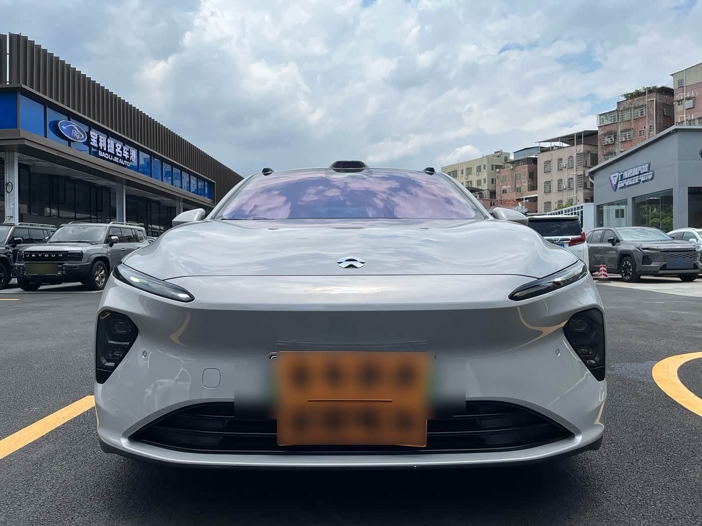 2023 NIO ET7 front exterior