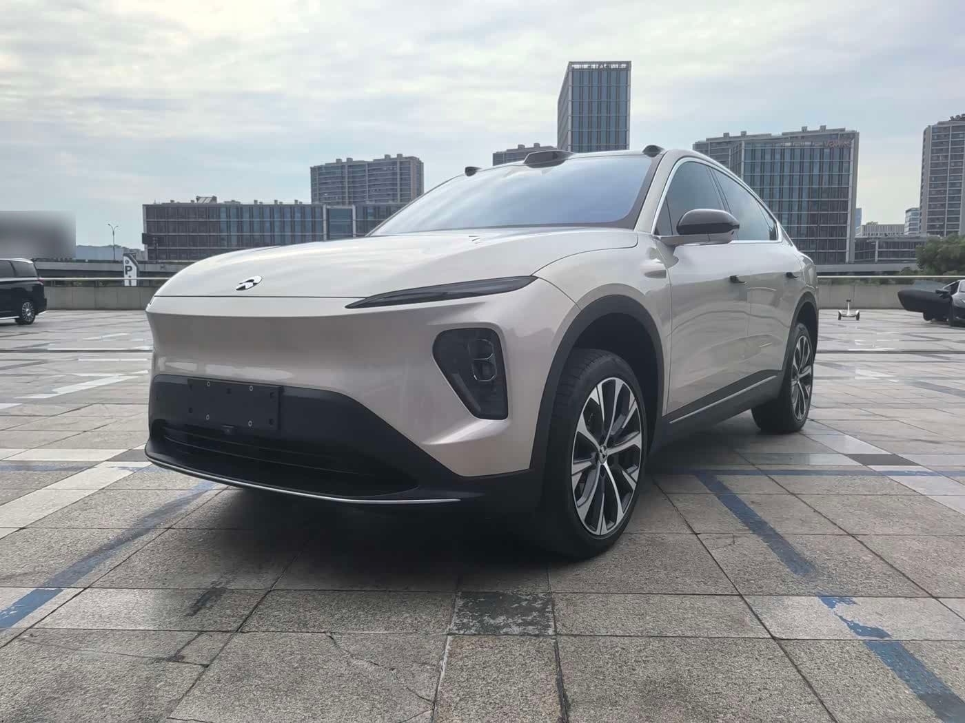 2022 NIO EC7 front exterior