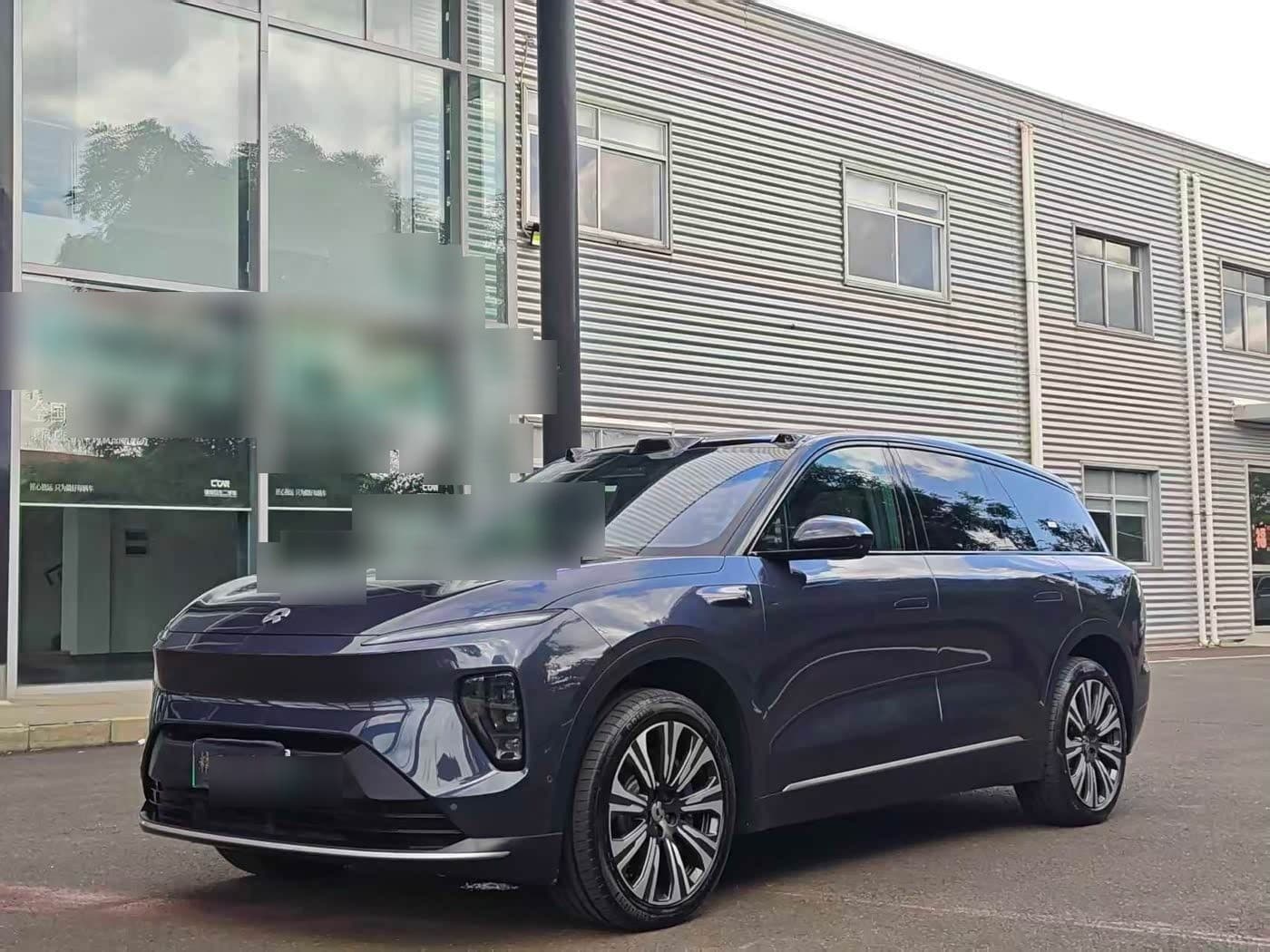 2022 NIO ES8 front exterior