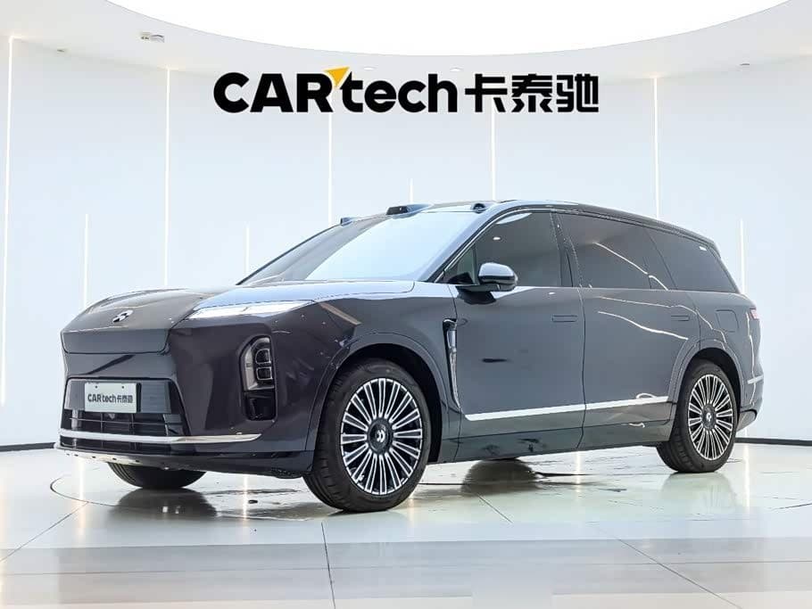 2025 NIO ES8 front exterior