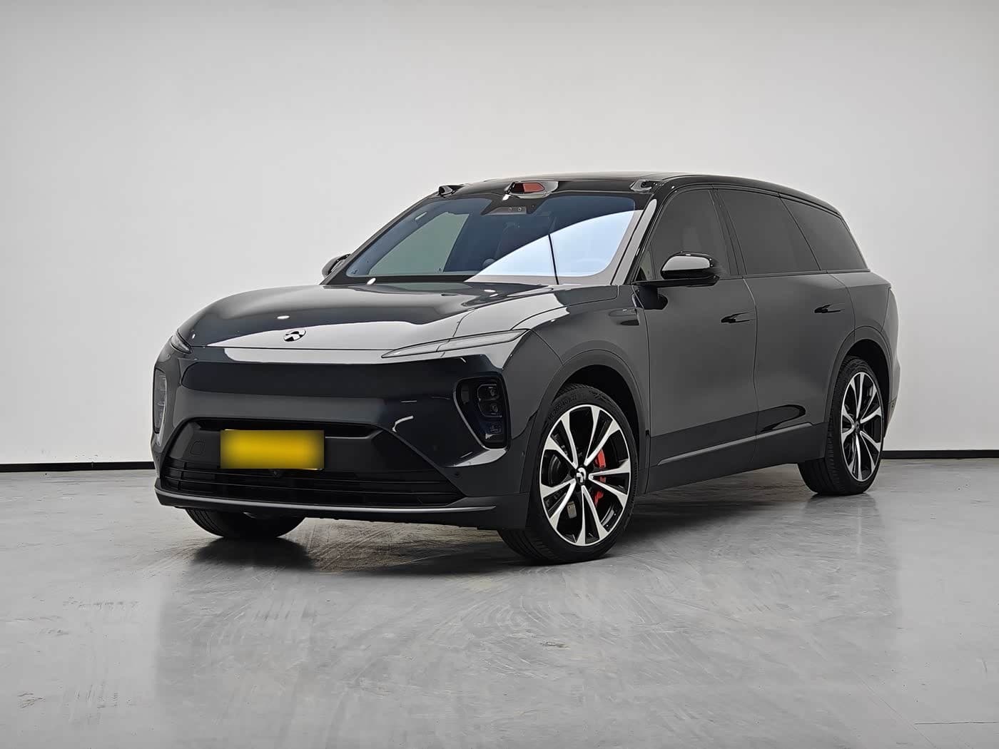 2023 NIO ES8 front exterior