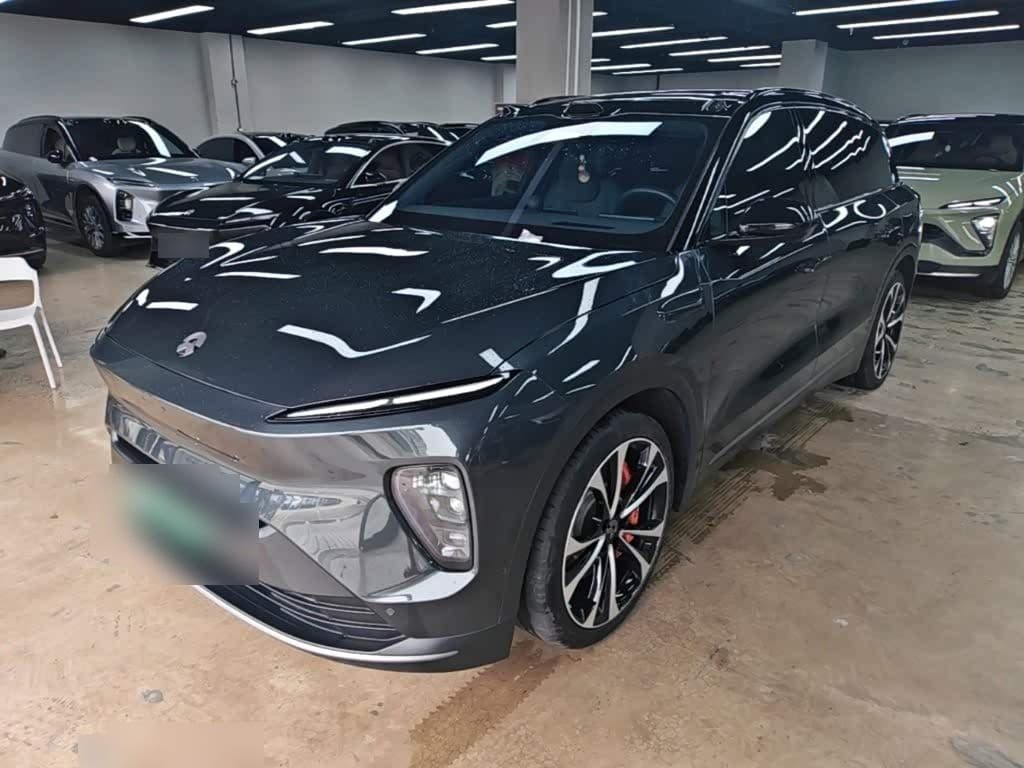 2023 NIO ES8 front exterior