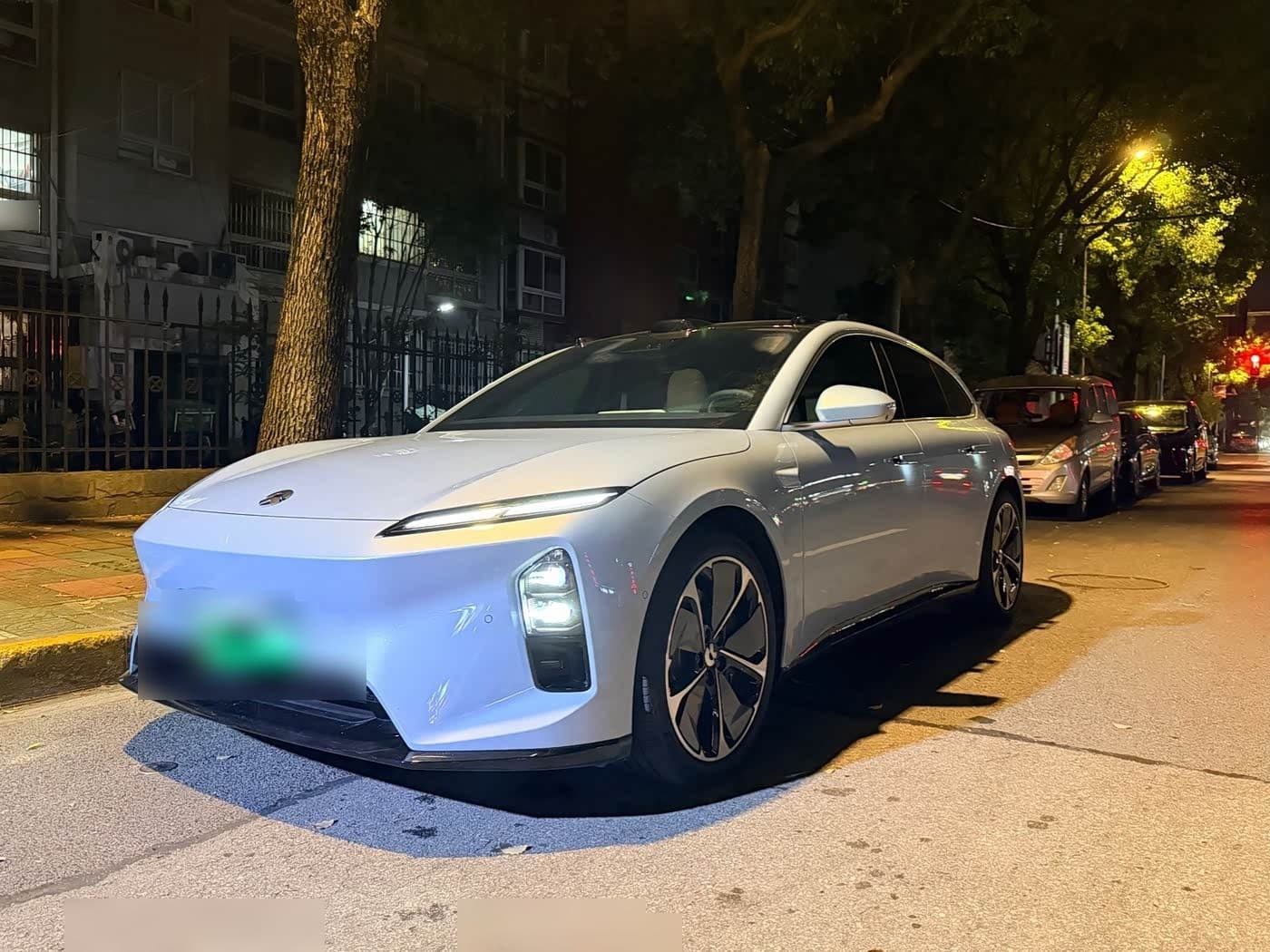 2025 NIO ET5T front exterior