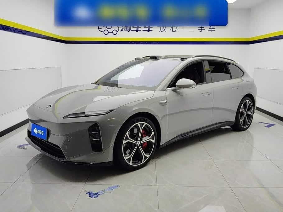 2025 NIO ET5T front exterior