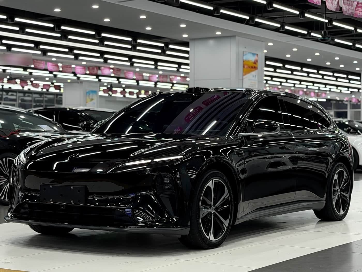 2024 NIO ET5T front exterior