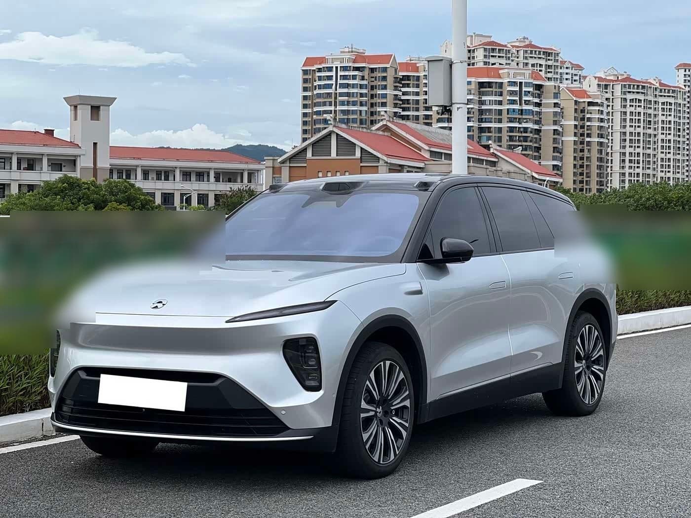 2024 NIO ES8 front exterior