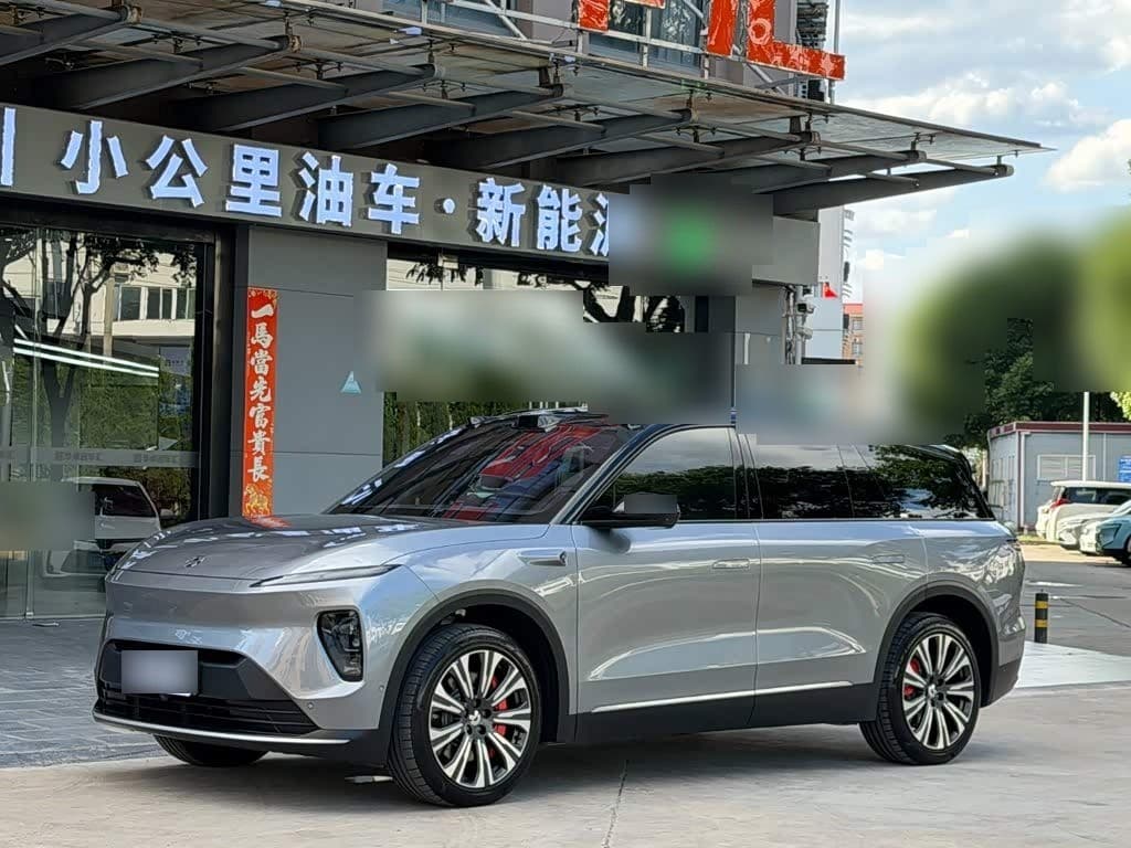 2024 NIO ES8 front exterior