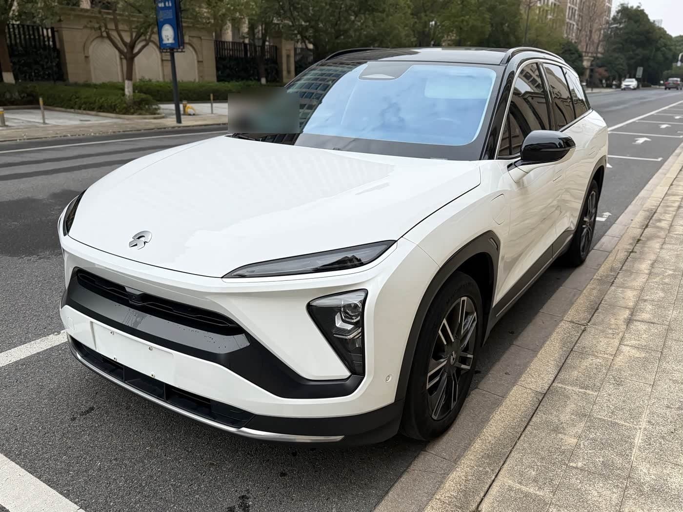 2022 NIO ES6 front exterior
