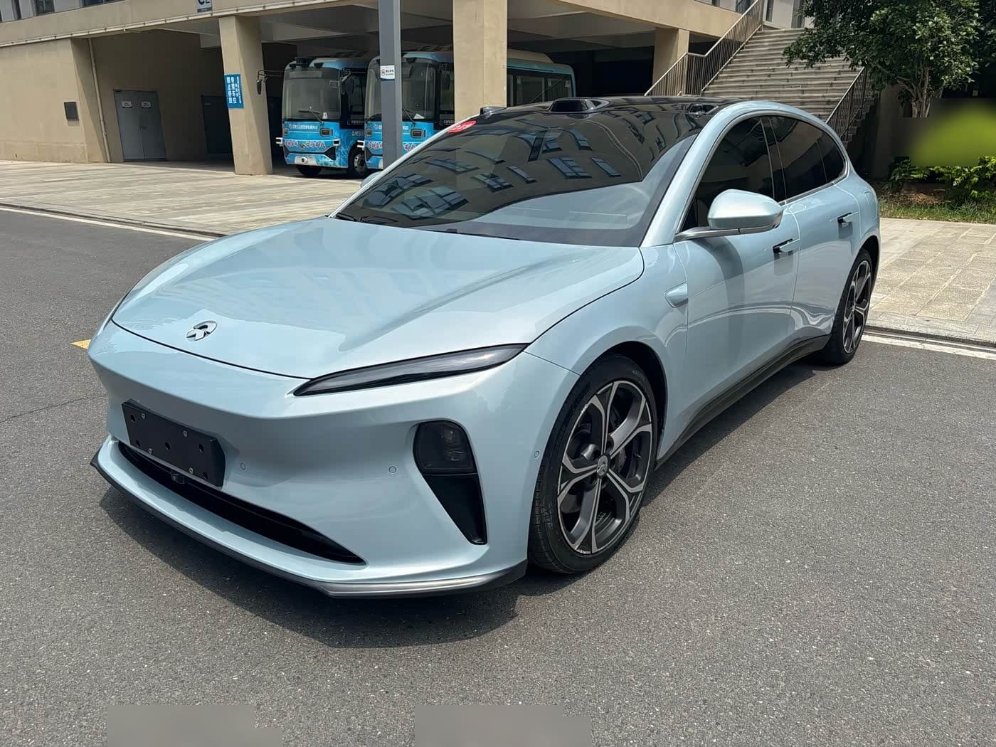 2024 NIO ET5T front exterior