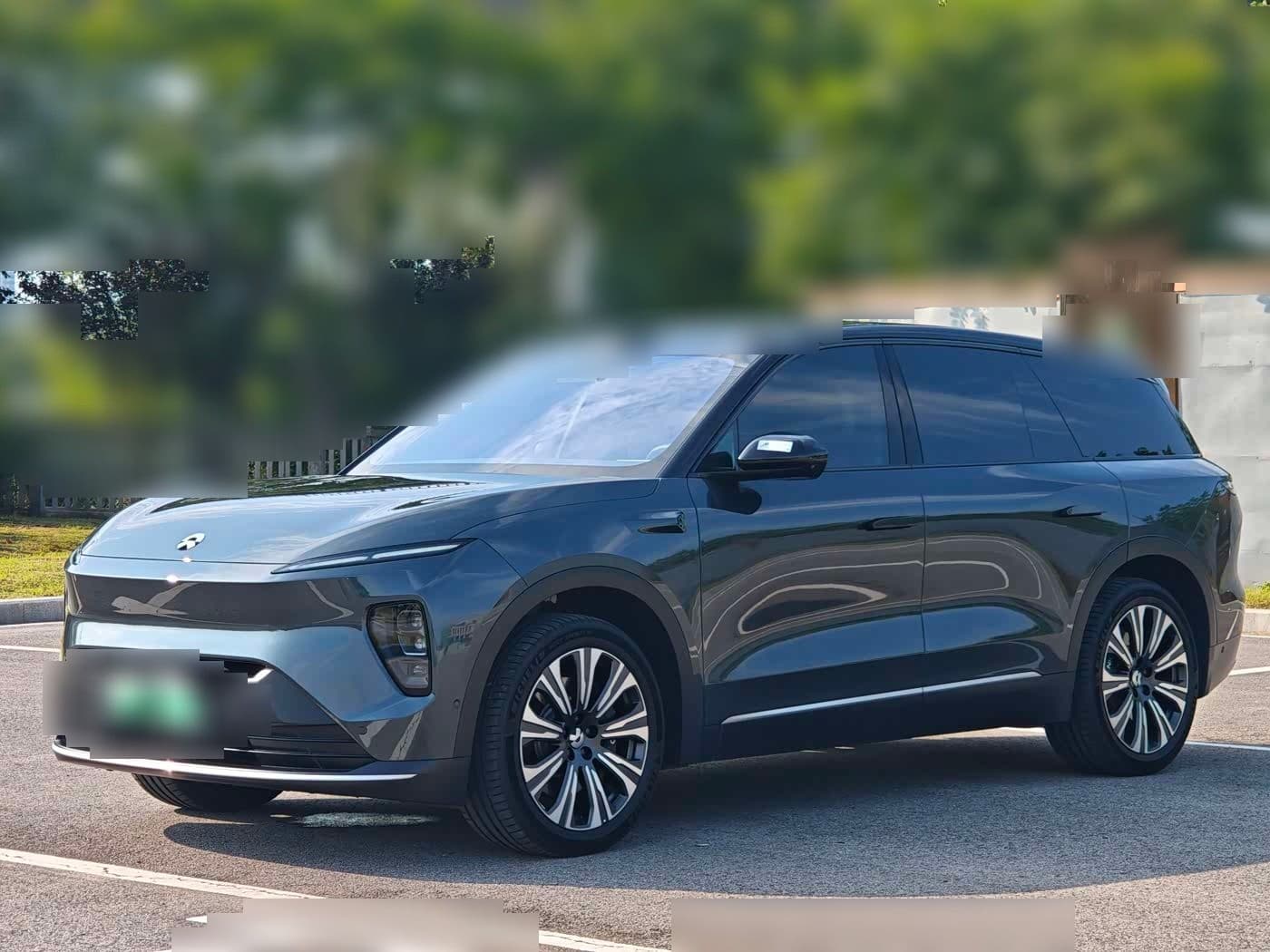 2024 NIO ES8 front exterior