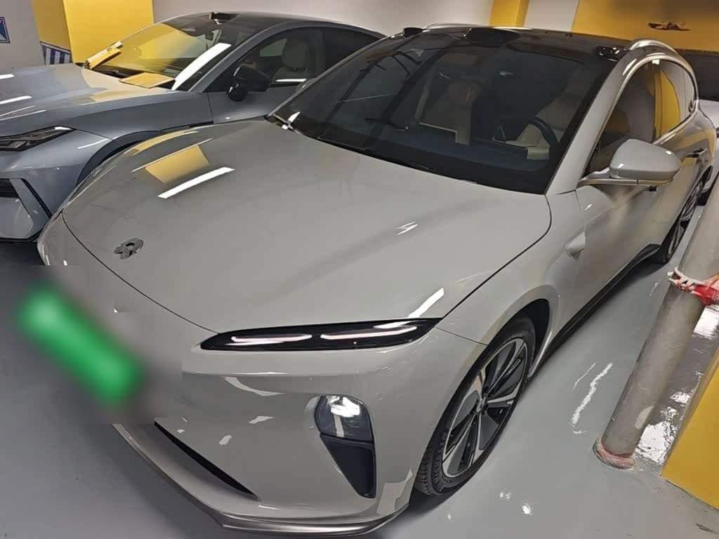 2024 NIO ET5T front exterior