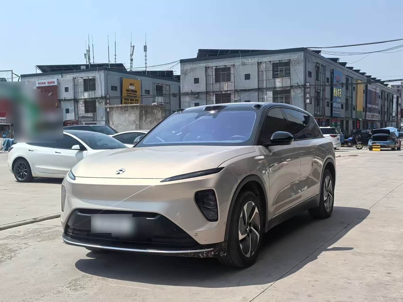 2024 NIO ES8 front exterior