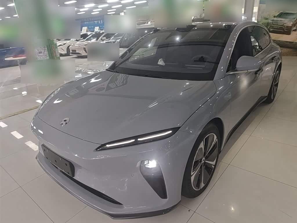 2025 NIO ET5T front exterior