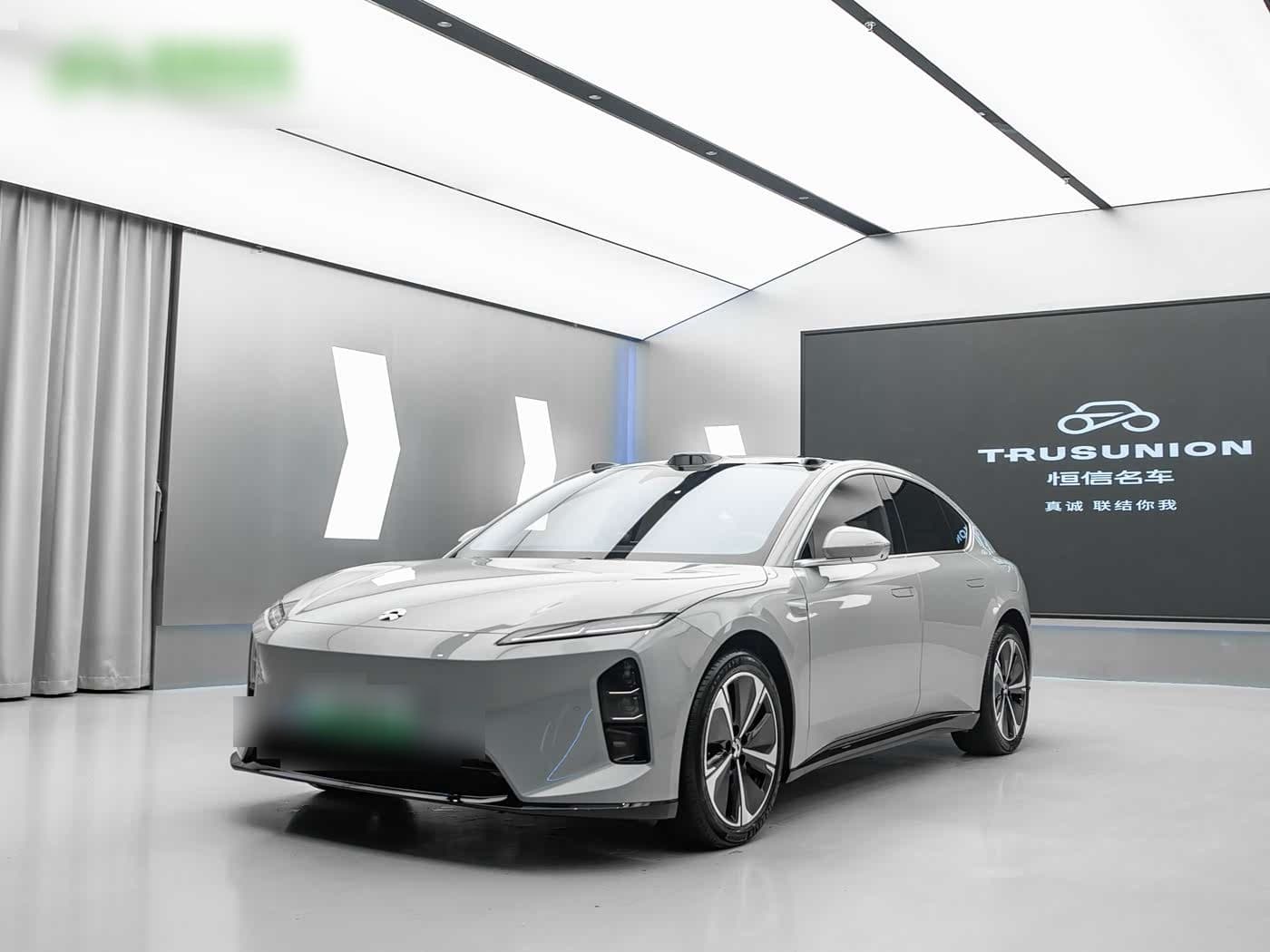 2025 NIO ET5