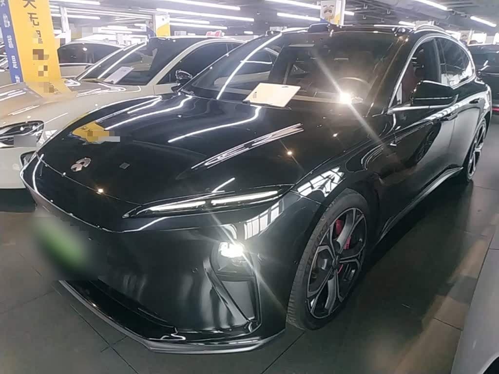 2023 NIO ET5T front exterior