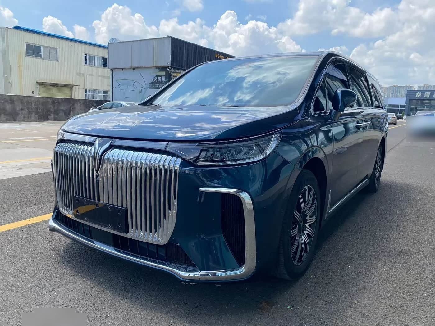 2024 Voyah Auto Voyah Dreamer front exterior