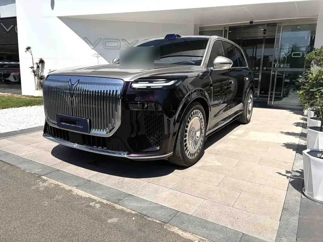 2025 Voyah Auto VOYAH Taisan front exterior