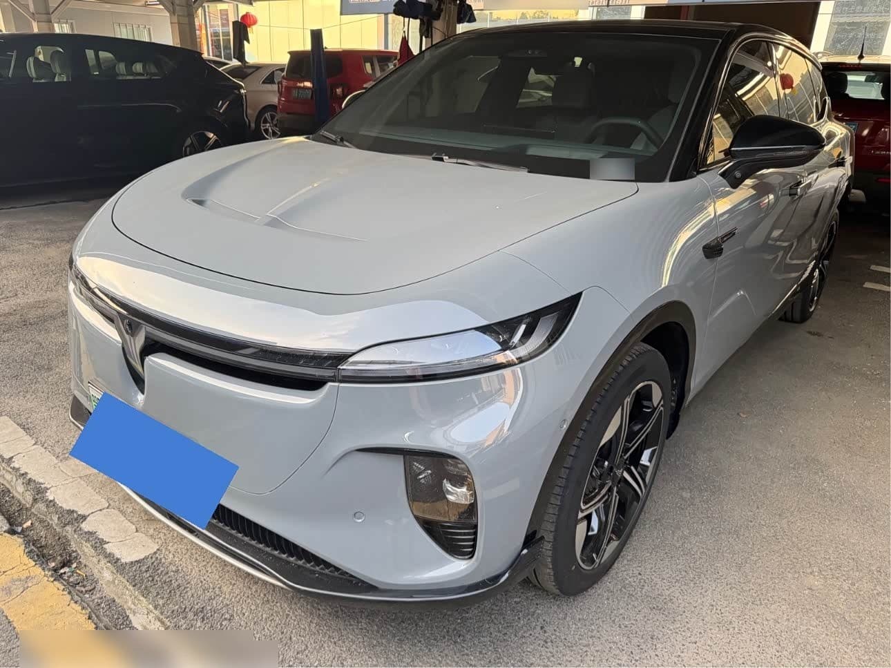 2024 Voyah Auto Voyah Zhiyin front exterior