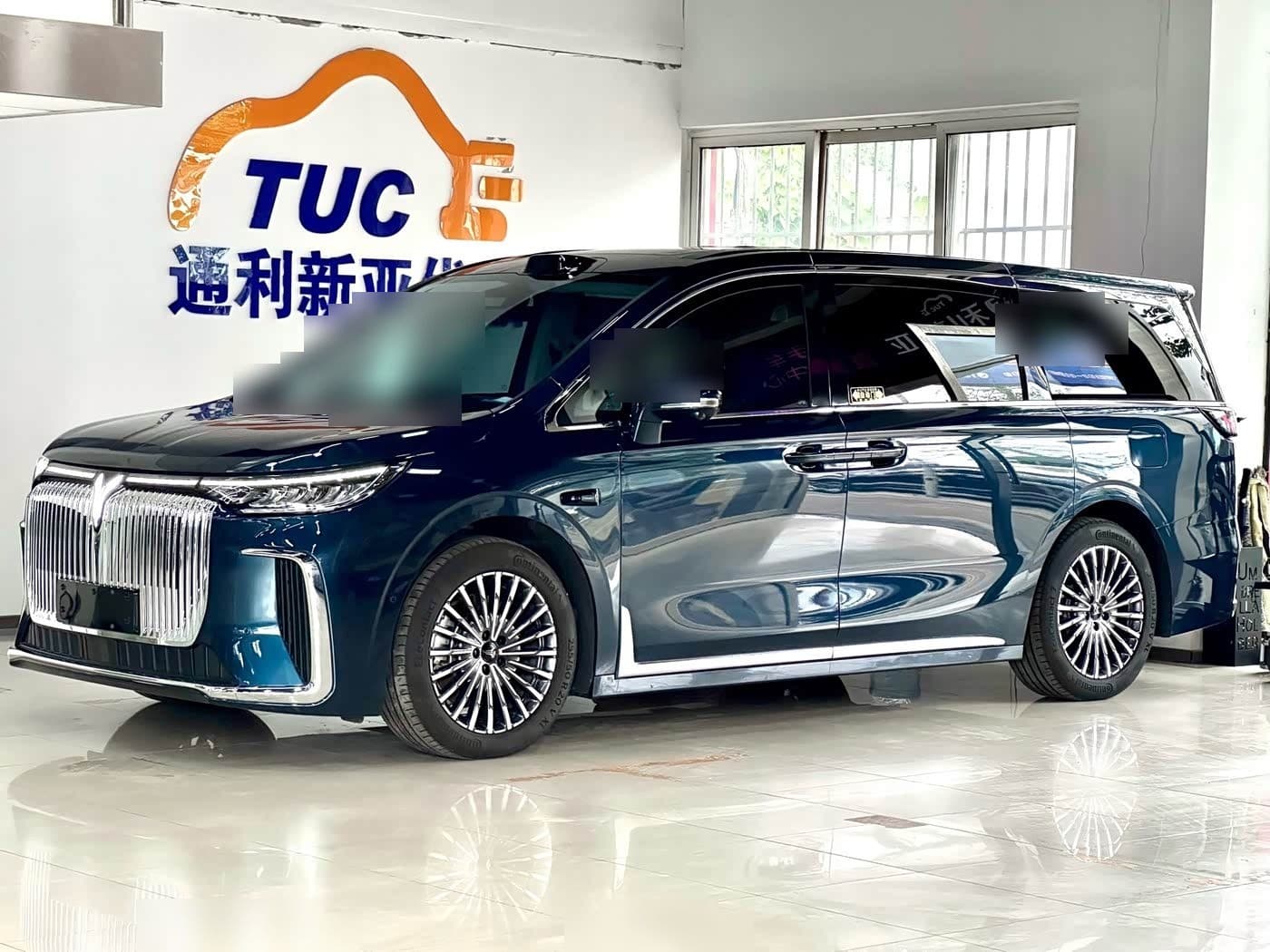 2025 Voyah Auto Voyah Dreamer front exterior