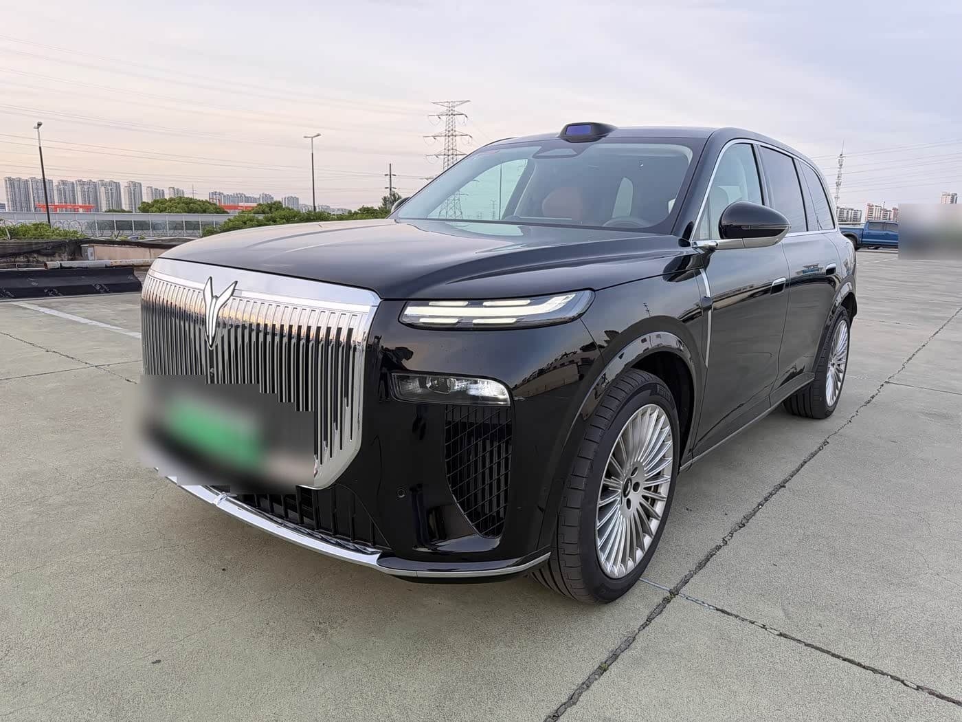 2025 Voyah Auto VOYAH Taisan front exterior