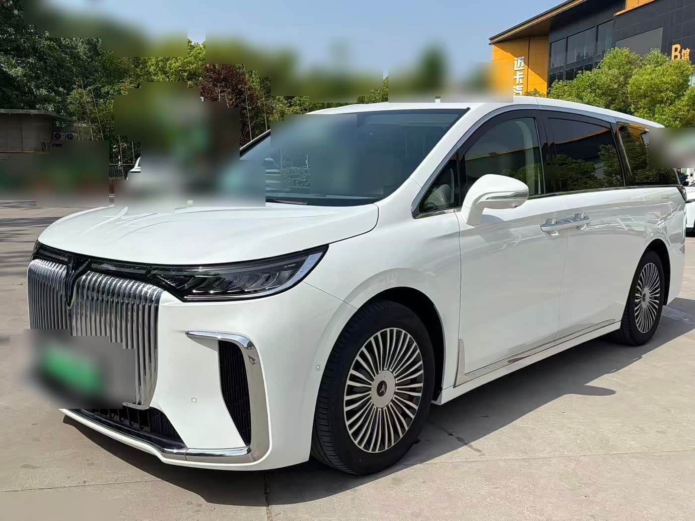2024 Voyah Auto Voyah Dreamer front exterior