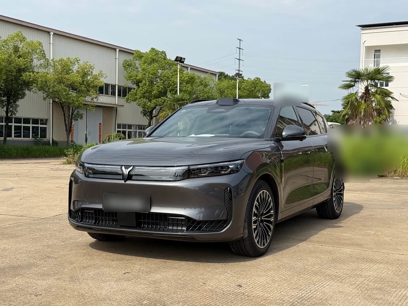 2025 Voyah Auto VOYAH FREE front exterior