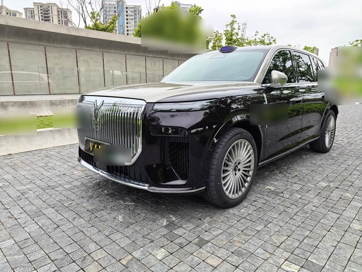 2025 Voyah Auto VOYAH Taisan front exterior