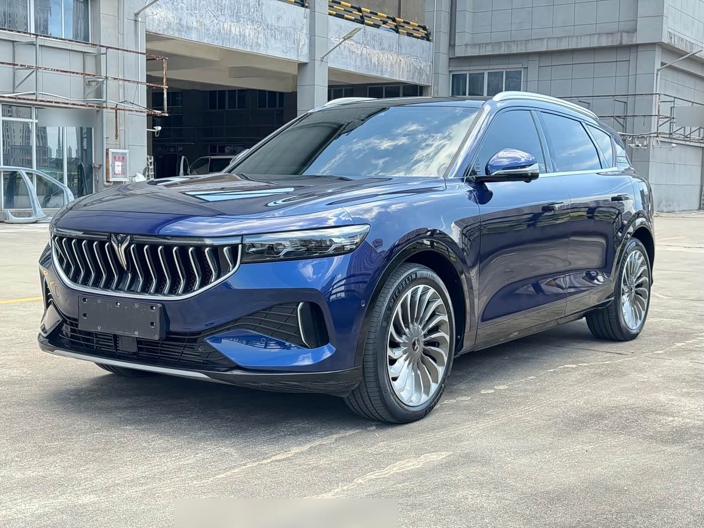 2023 Voyah Auto VOYAH FREE front exterior