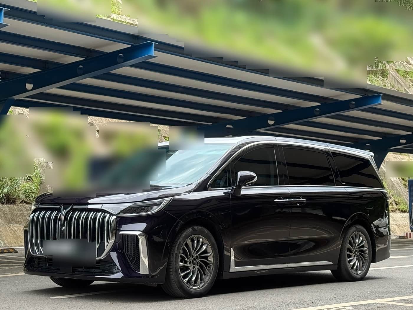 2022 Voyah Auto Voyah Dreamer front exterior