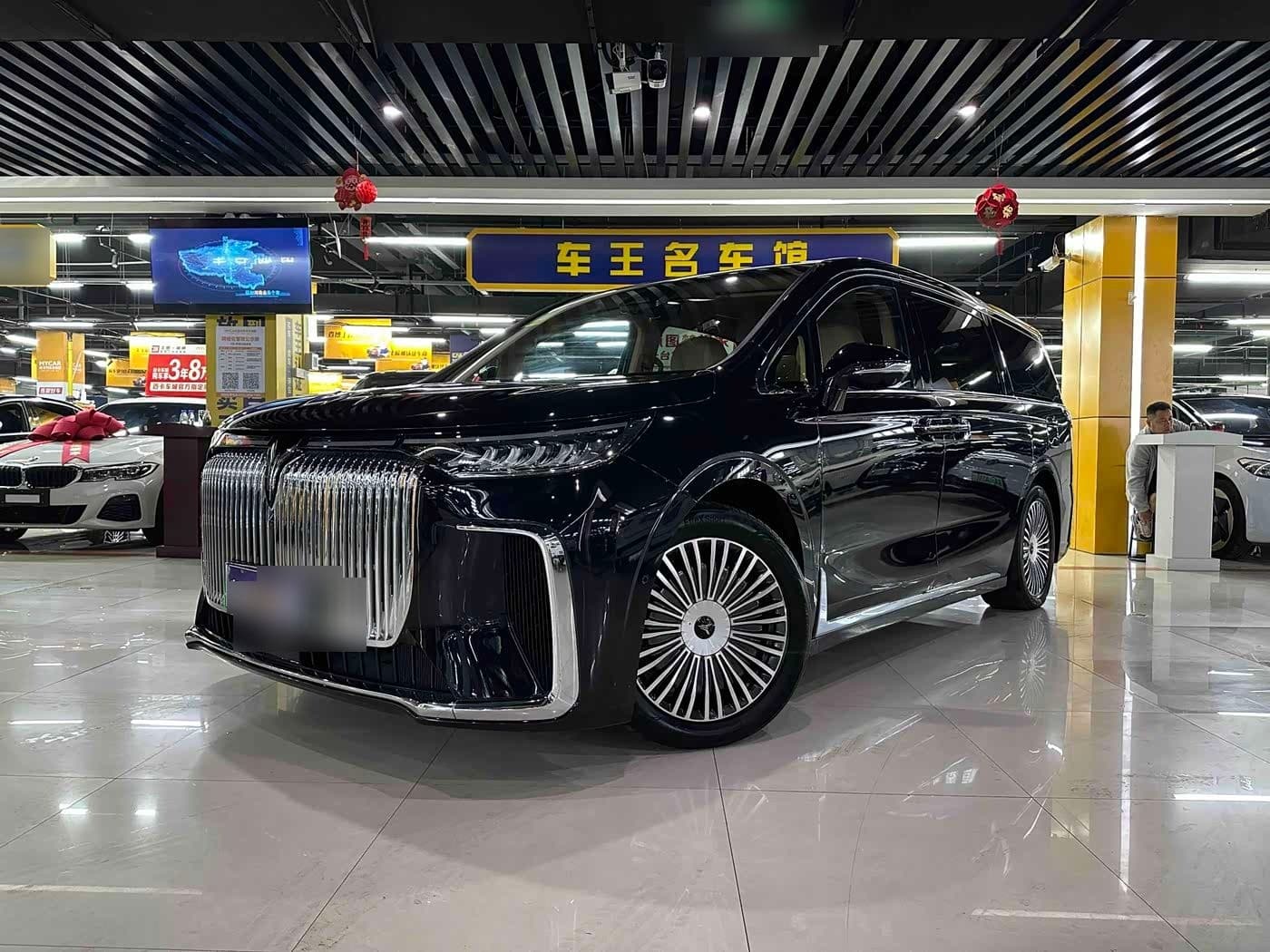 2024 Voyah Auto Voyah Dreamer front exterior