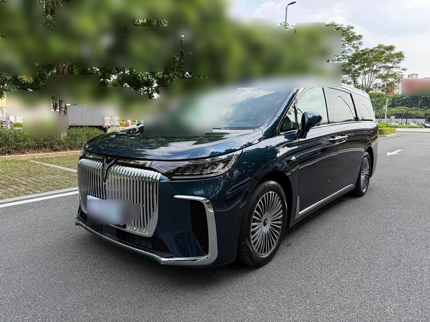 2025 Voyah Auto Voyah Dreamer front exterior