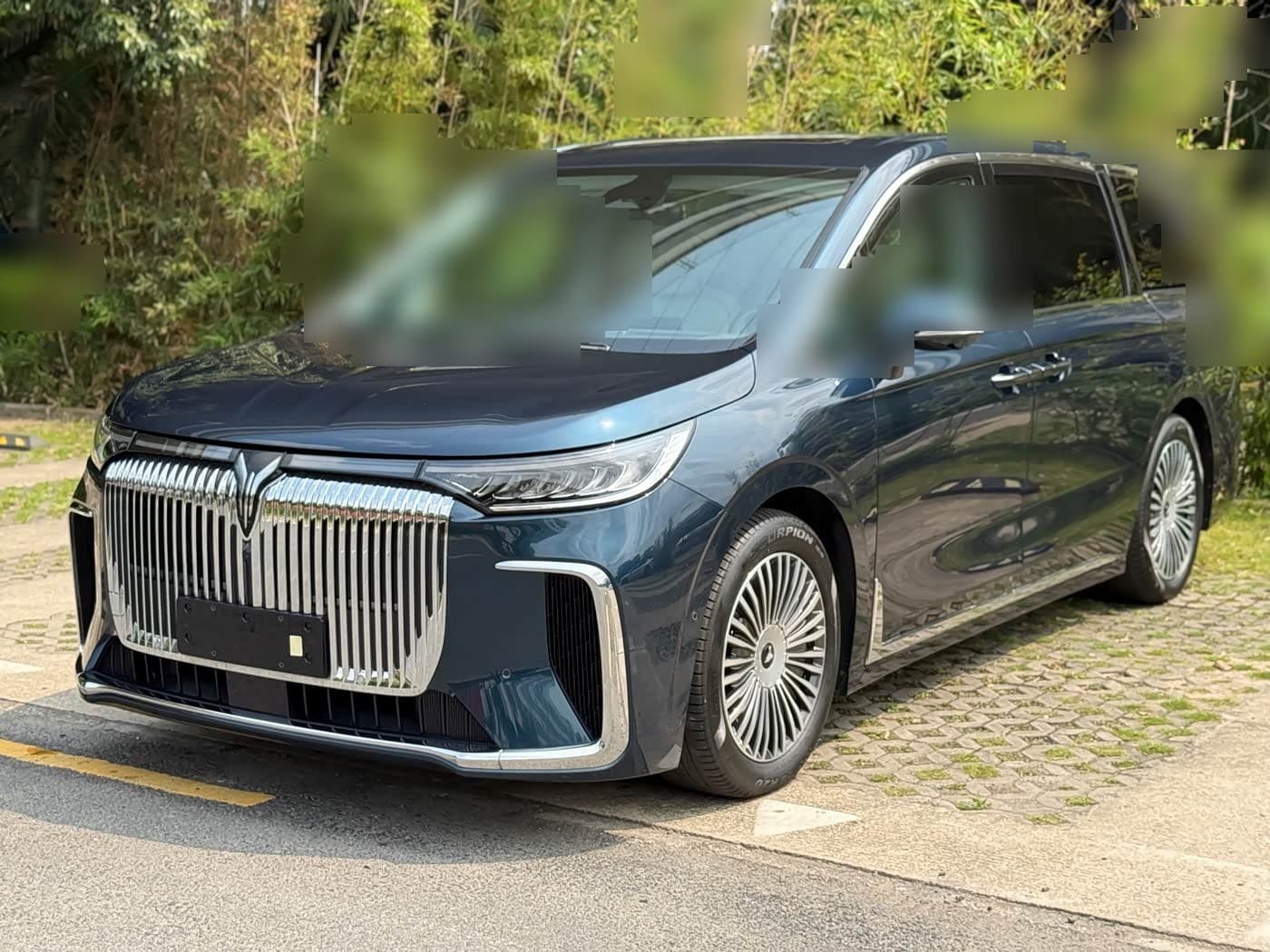 2024 Voyah Auto Voyah Dreamer front exterior