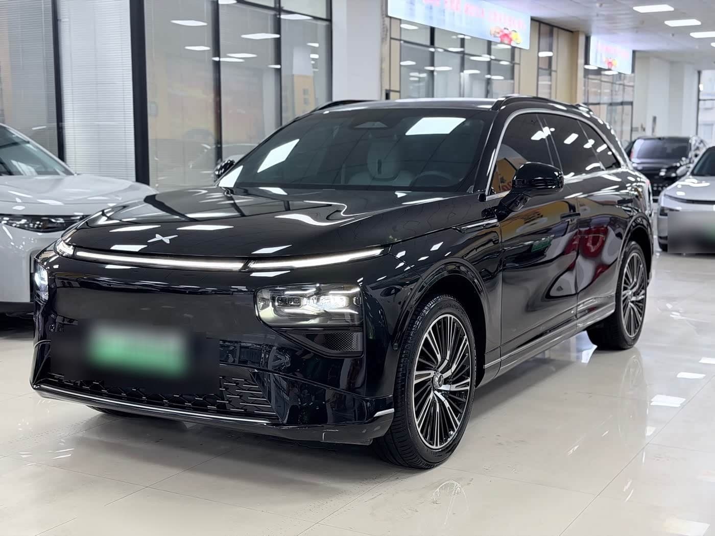2023 XPeng G9 front exterior