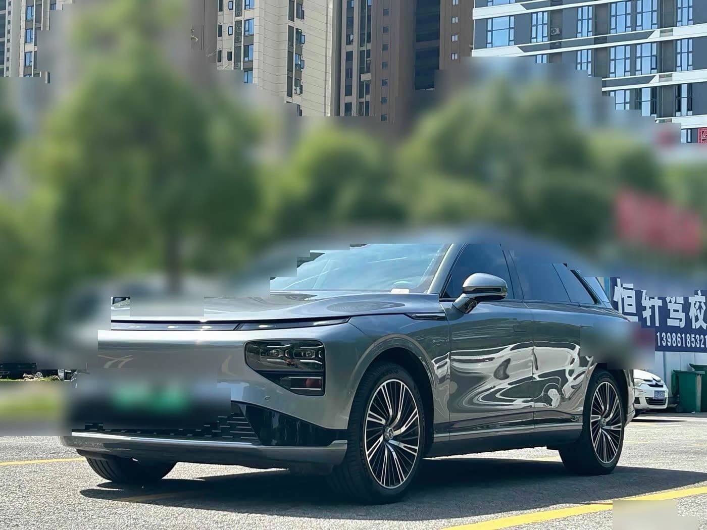 2022 XPeng G9 front exterior