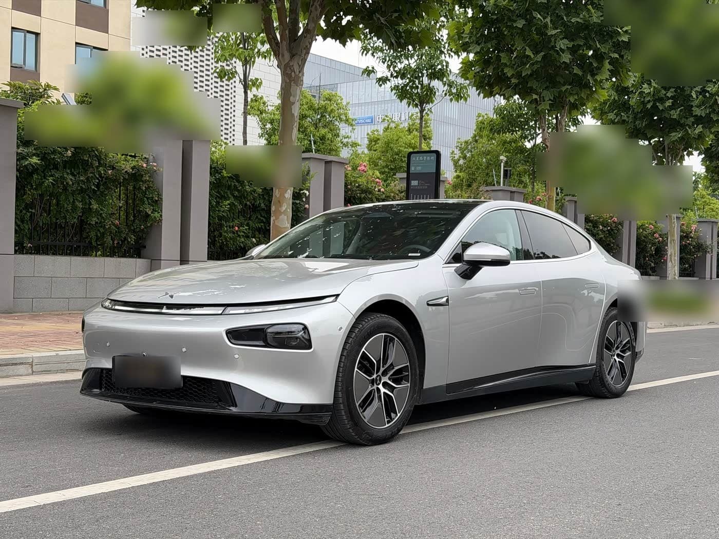 2023 XPeng P7 front exterior