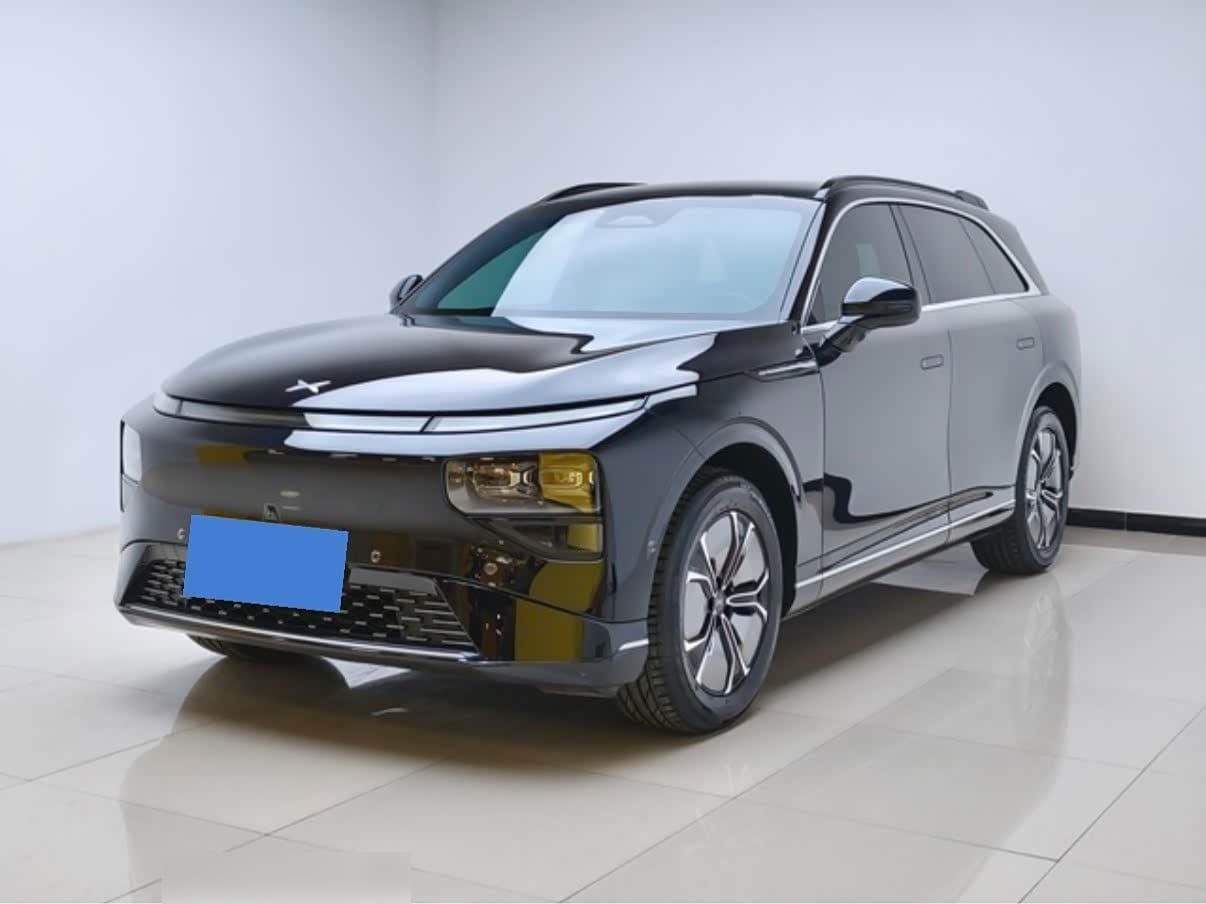 2023 XPeng G9 front exterior