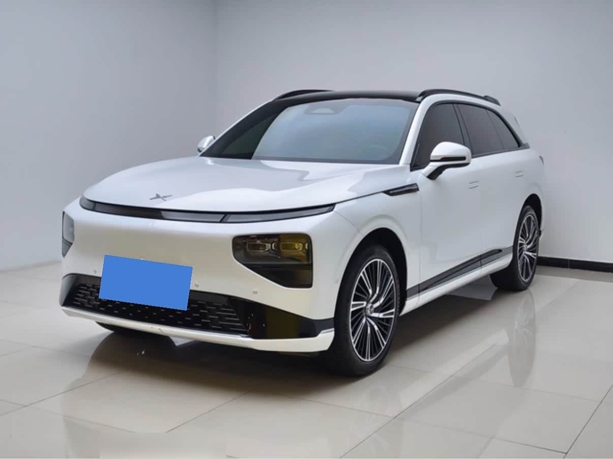 2023 XPeng G9 front exterior