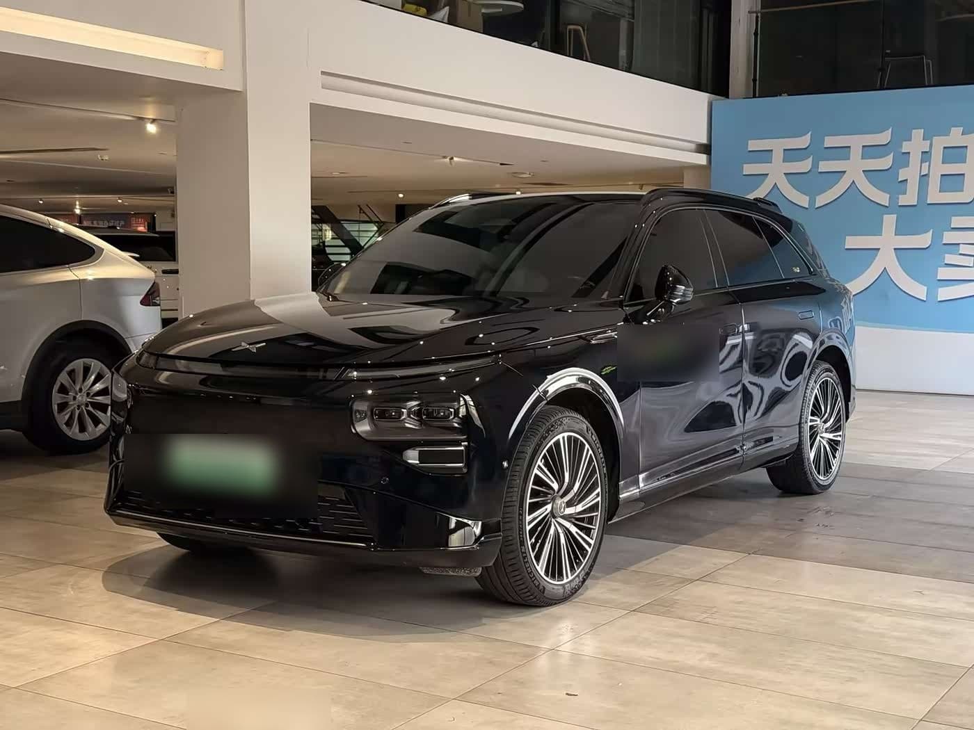 2023 XPeng G9 front exterior