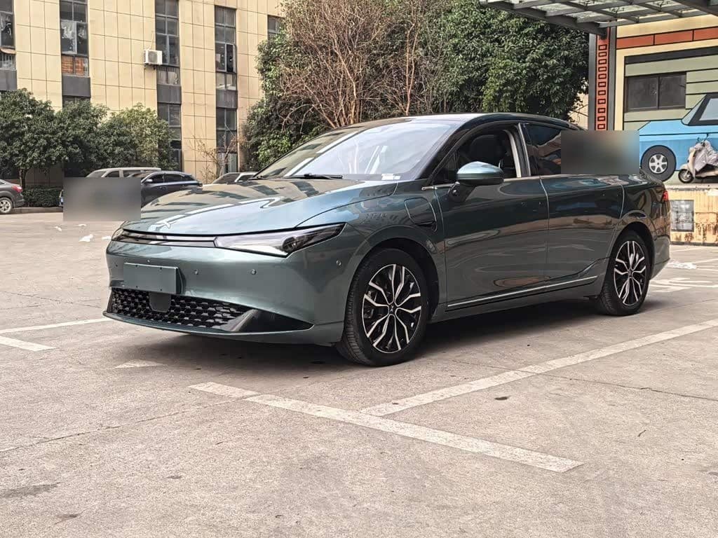 2023 XPeng P5 front exterior