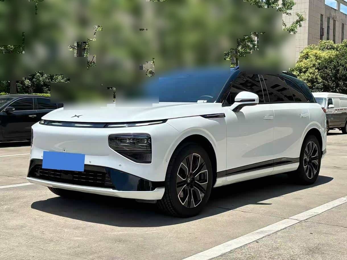 2025 XPeng G9 front exterior