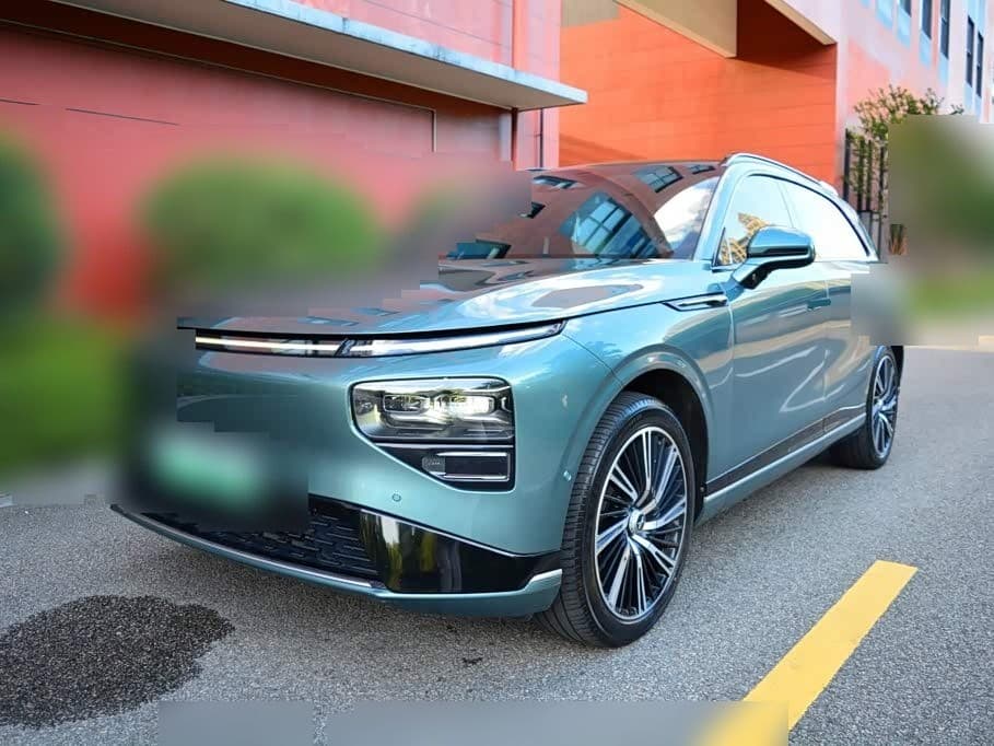2023 XPeng G9 front exterior