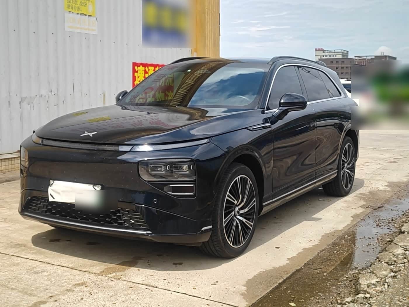 2023 XPeng G9