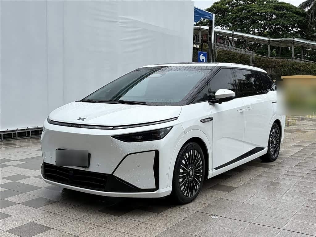 2025 XPeng X9