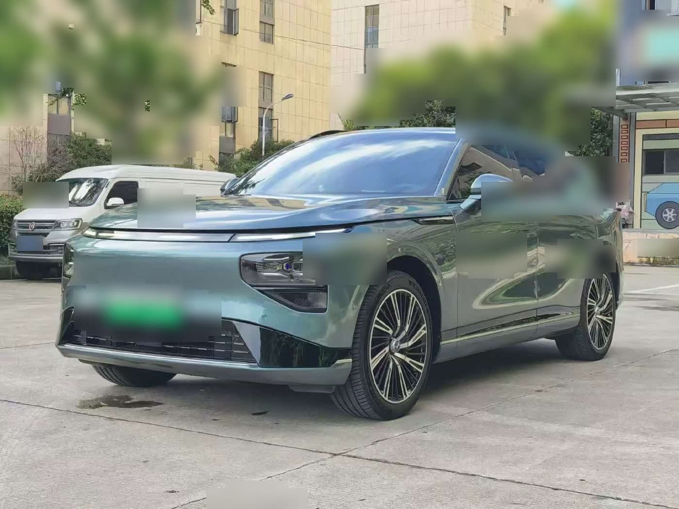 2025 XPeng G9