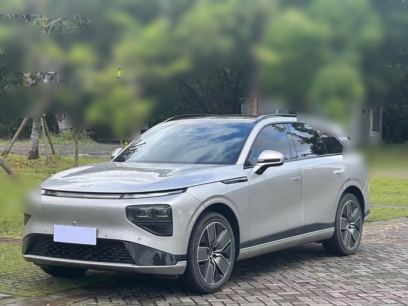 2022 XPeng G9