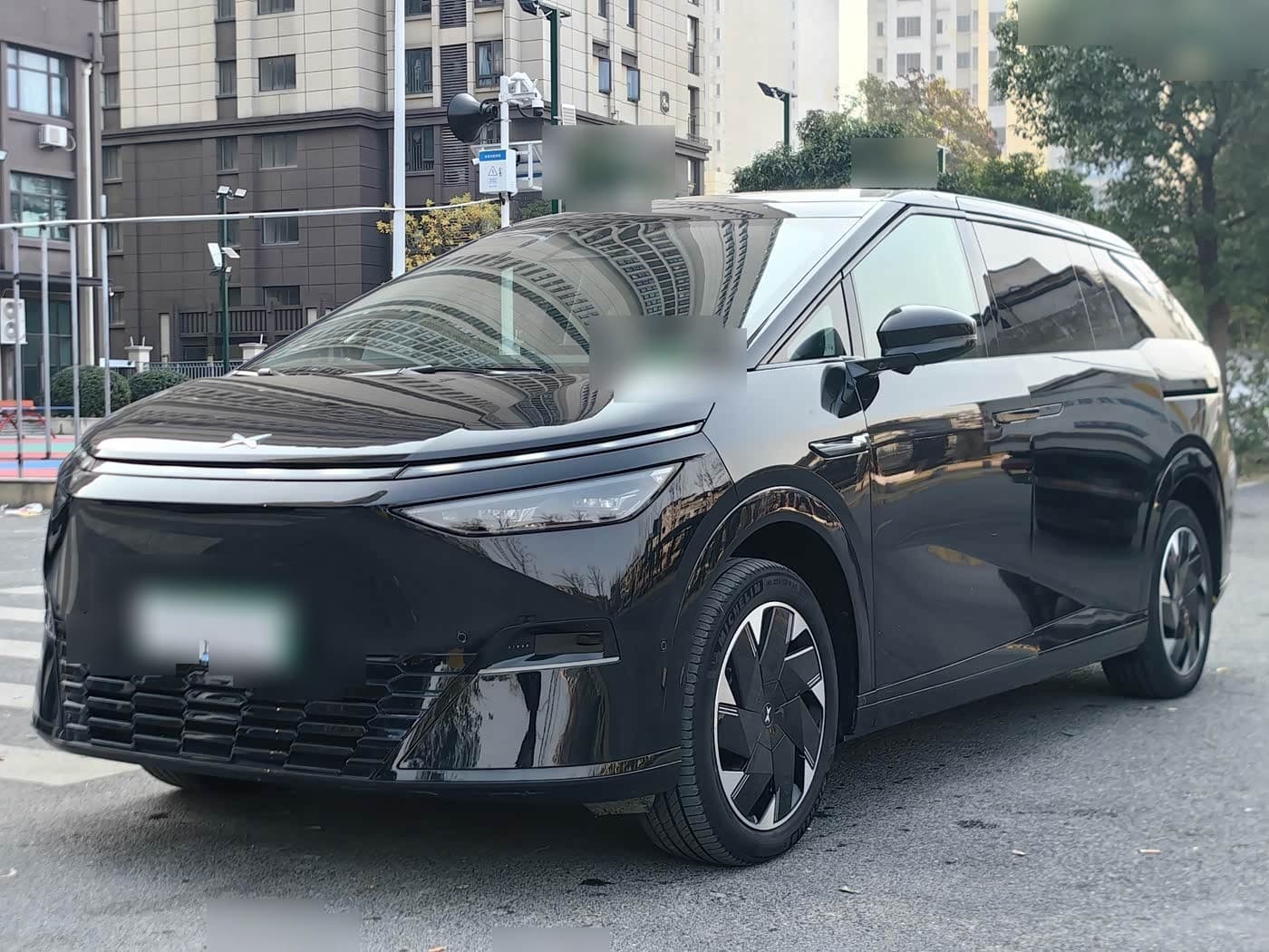 2024 XPeng X9
