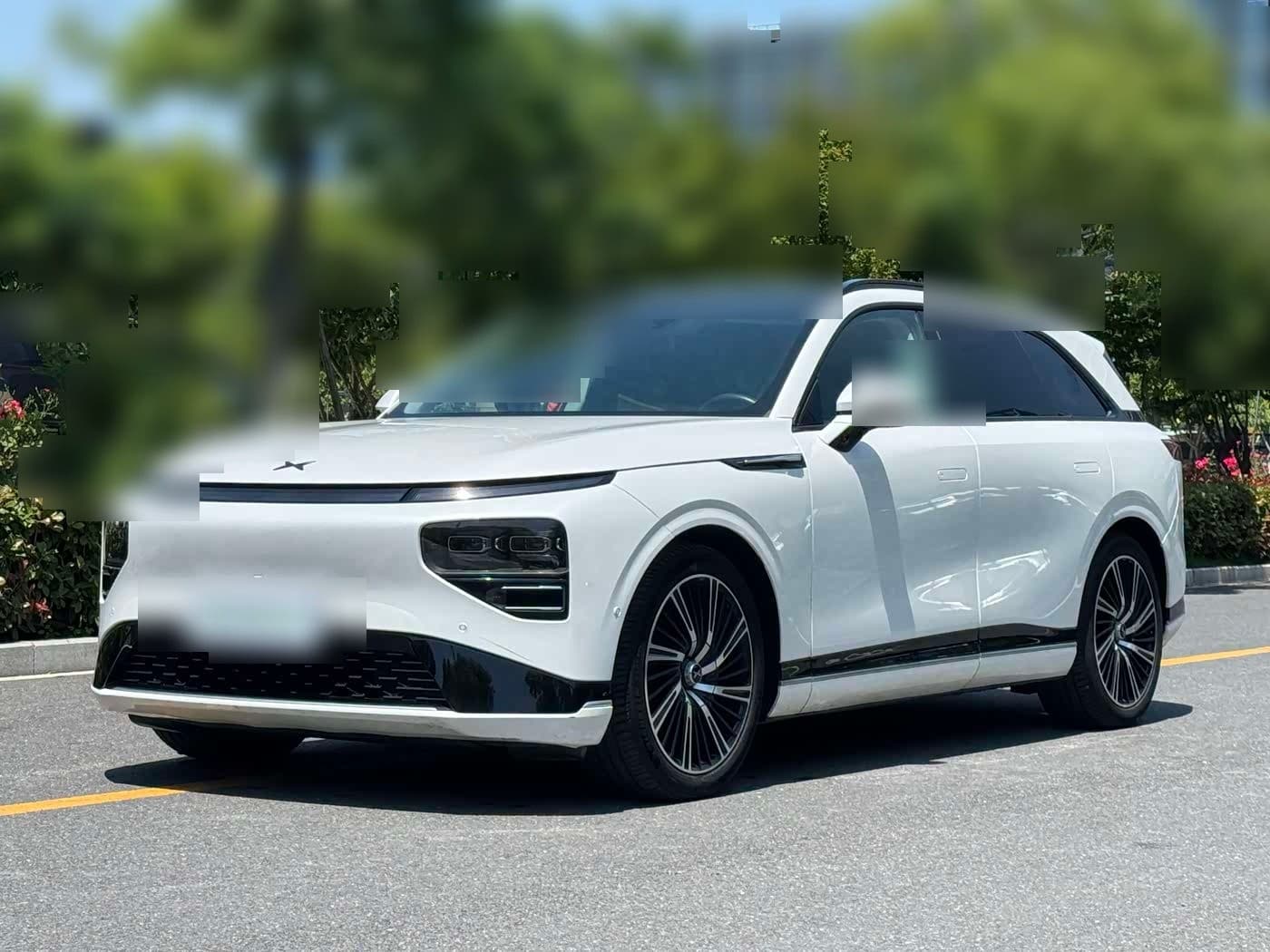 2022 XPeng G9