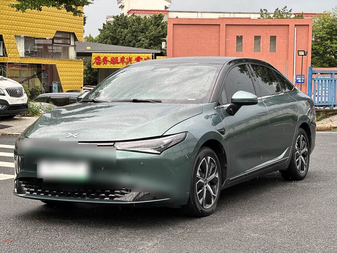 2023 XPeng P5 front exterior
