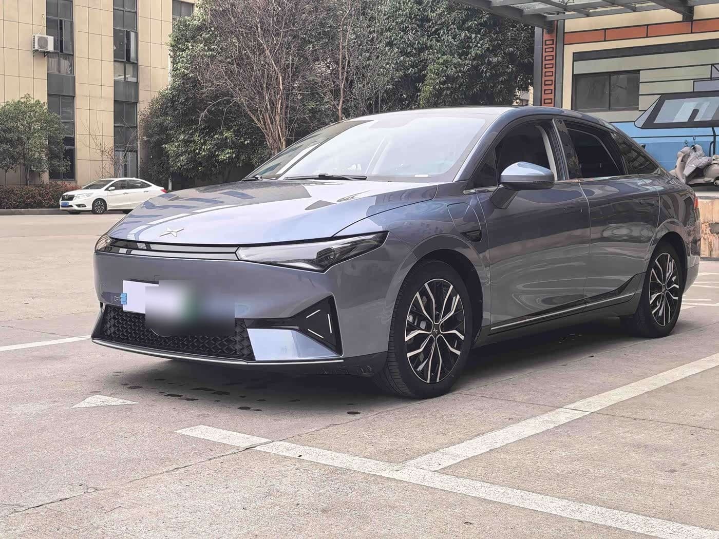 2022 XPeng P5 front exterior