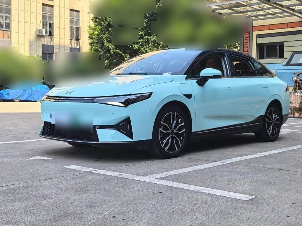 2022 XPeng P5 front exterior